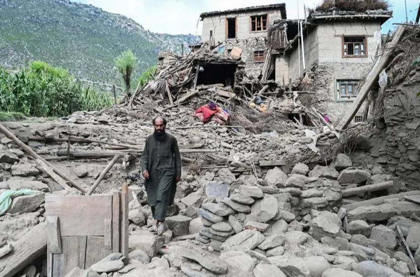 Afganistan’da 6,3 büyüklüğünde deprem