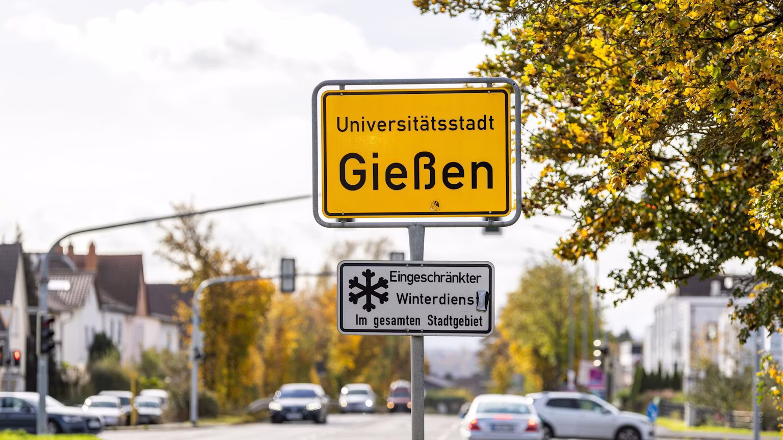 Giessen’e İHA, helikopter, atlı polis ve TOMA takviyesi