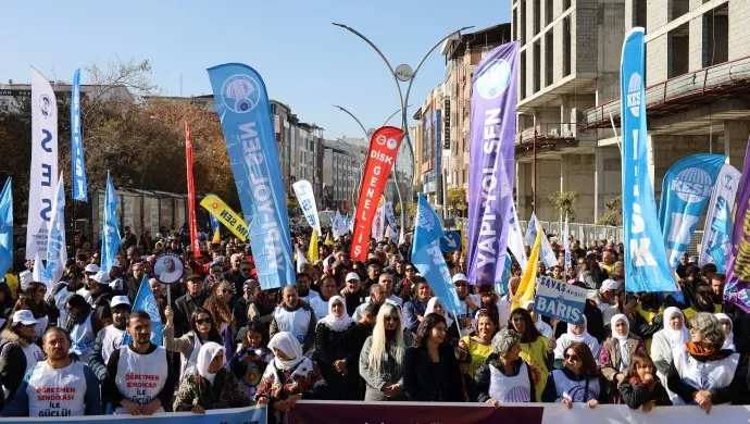 KESK’in Van mitingi