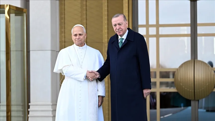 İlk yurtdışı ziyareti