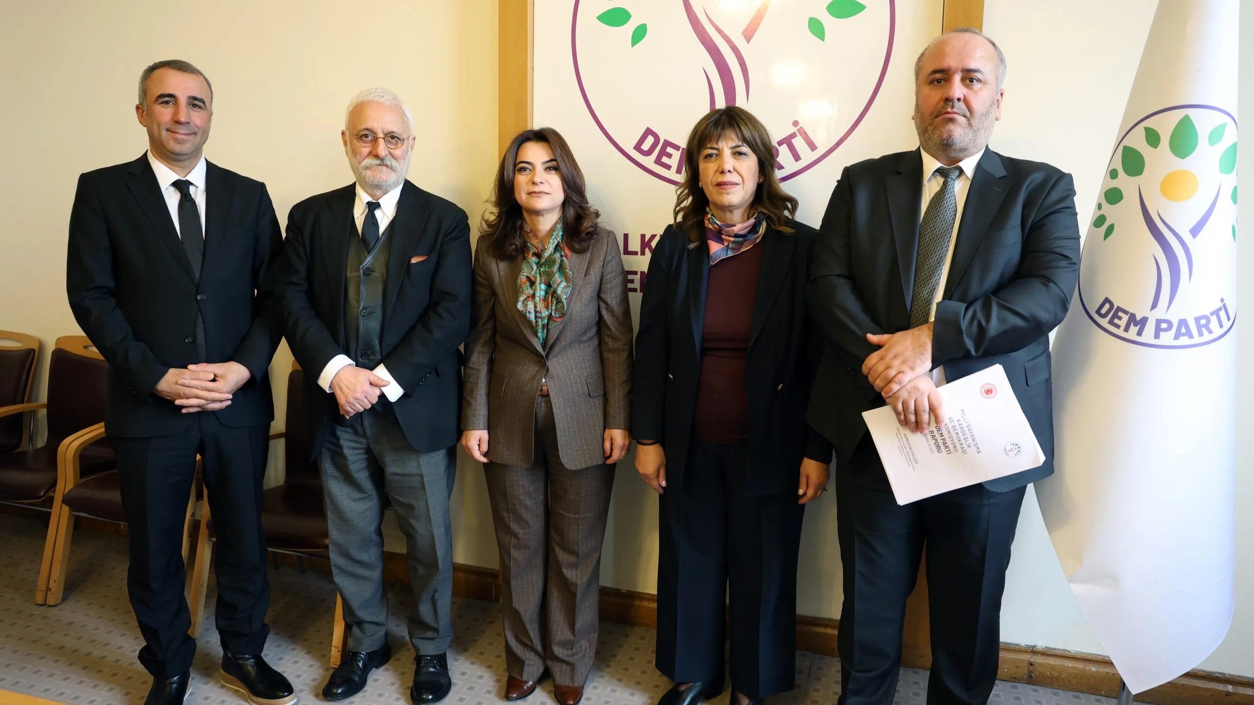 Meclis Komisyonu’na 99 sayfalık rapor