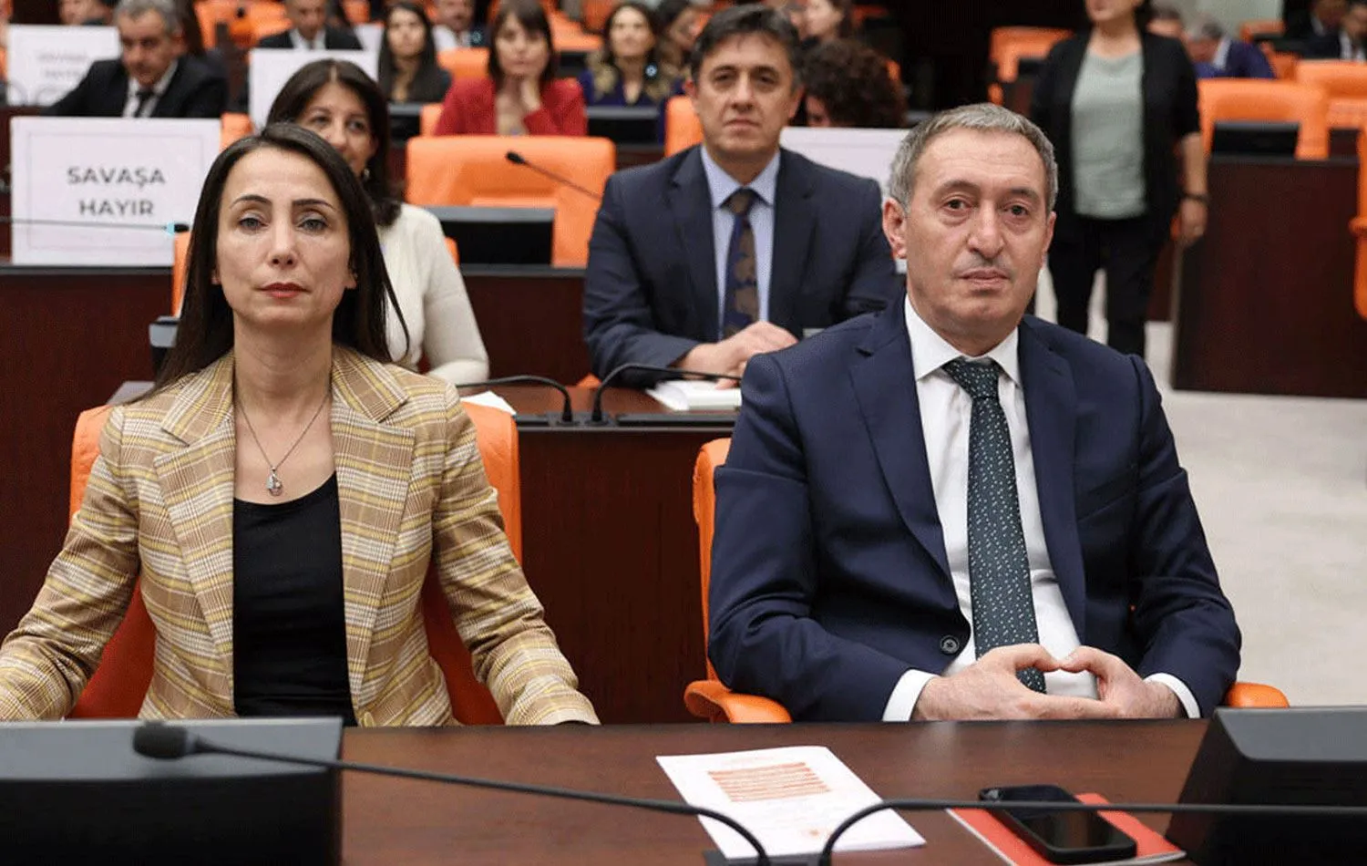 DEM Parti Eş Genel Başkanlarından yeni yıl mesajı