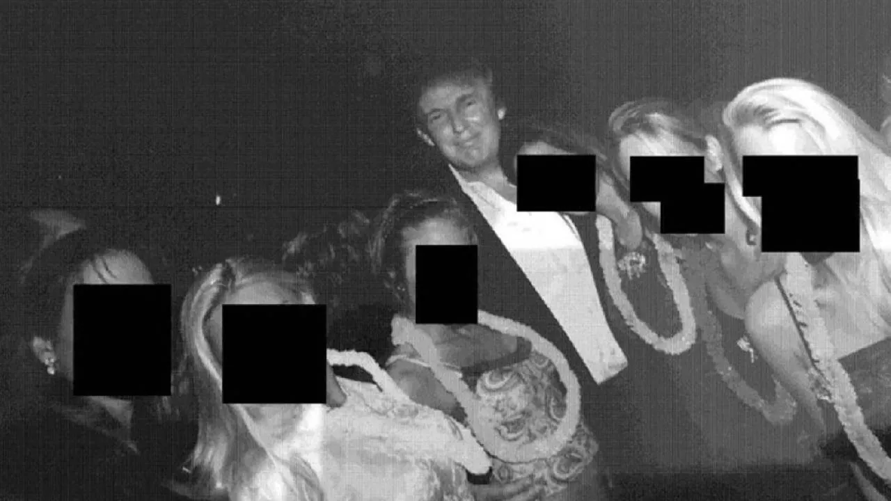 Hüküm giymiş pedofil Epstein’ın albümü