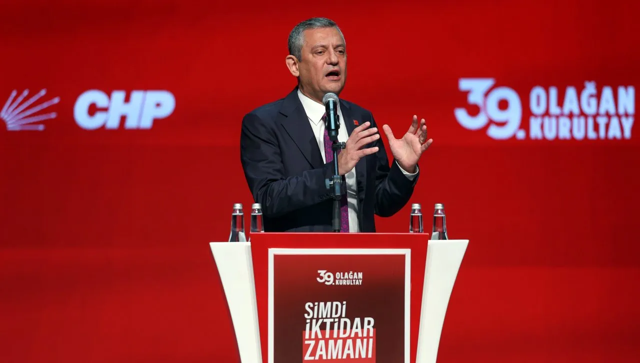 “Celladına aşık olmak” tartışması