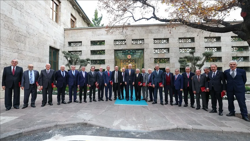 Özal, Demirel, Erbakan “süreçleri”ni hatırlattı