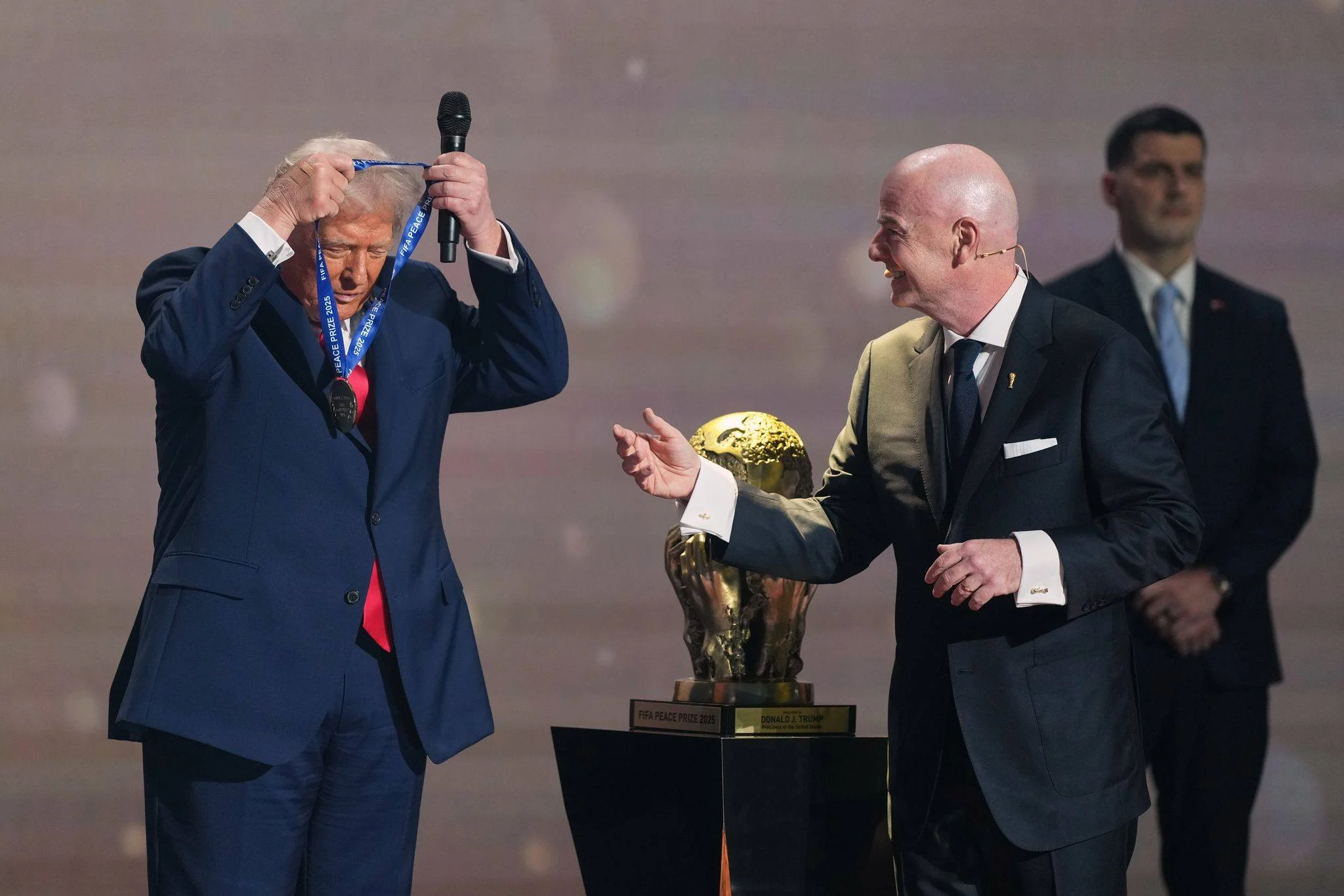 Nobel olmadı, ama FIFA var!