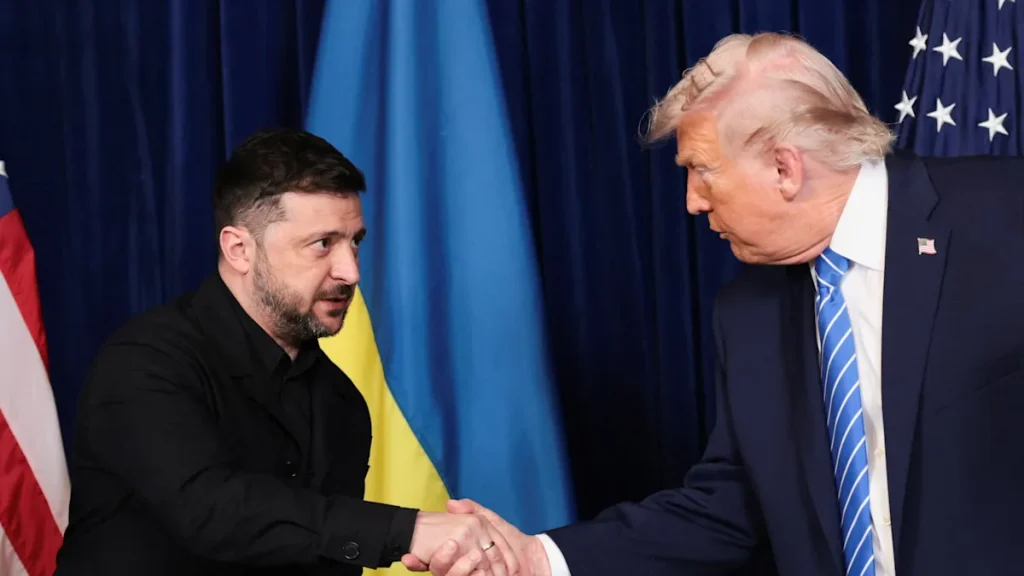 Kremlin: Yeni teklifler bekleyeceğiz — Trump, Zelenskiy ile görüşecek: Rusya ile görüşmeler gündemde görseli