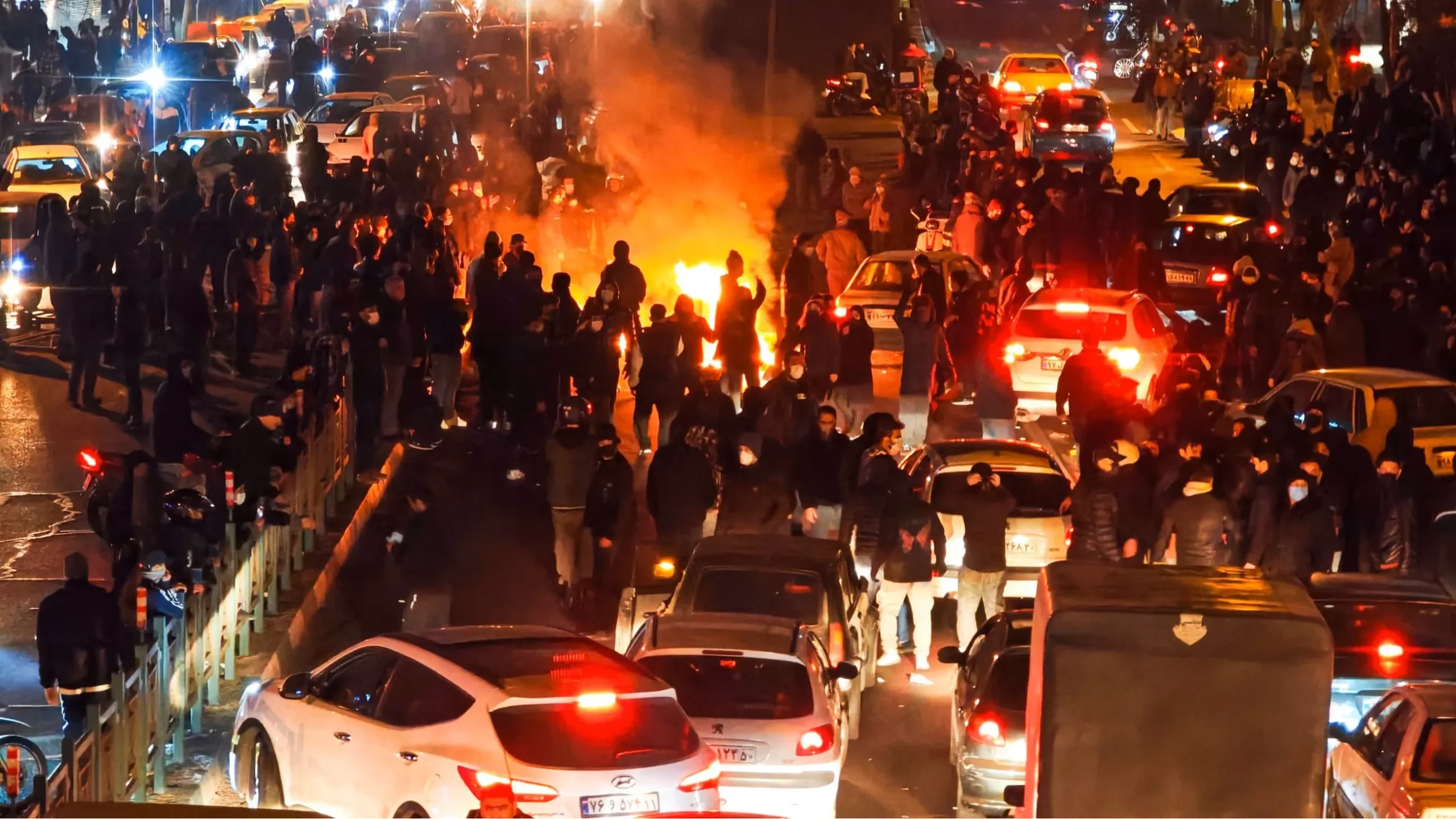 İran’da protestoların 17’nci günü ve internet kesintisi