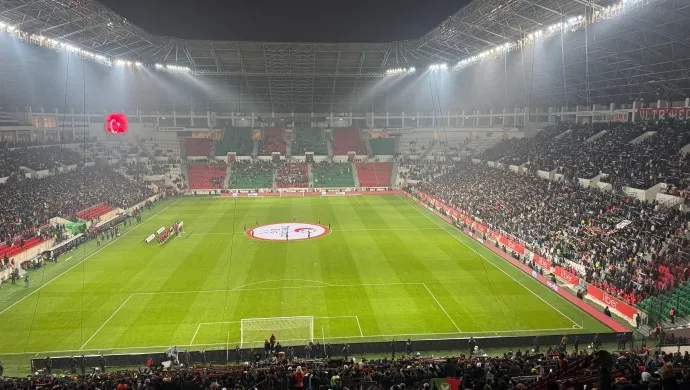Puanını 42’ye çıkardı, liderliğini sürdürdü