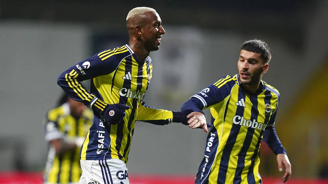Galatasaray’la fark 1 puana indi