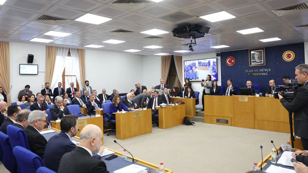 DEM Parti ve CHP’den 20 bin tepkisi