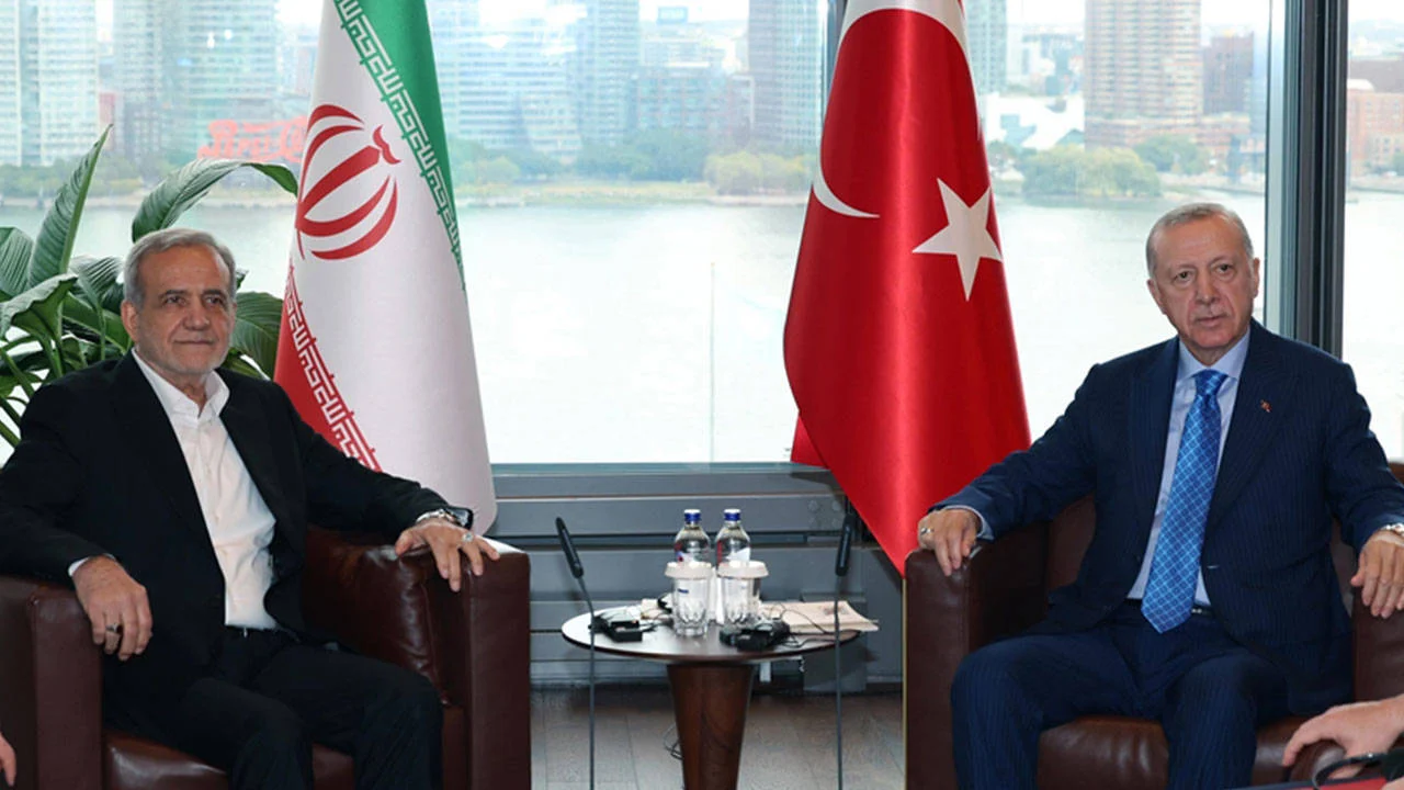 Erdoğan, Pezeşkiyan ile telefonda görüştü