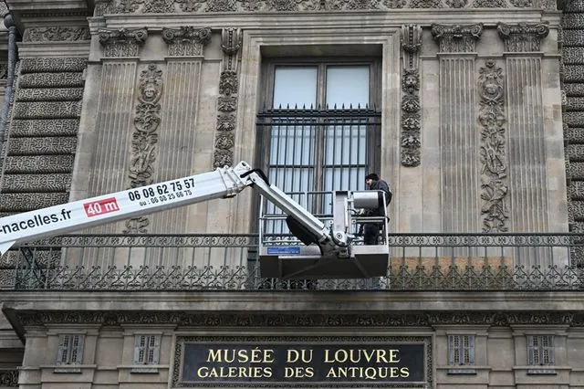 Louvre’daki soygun nasıl gerçekleşti?