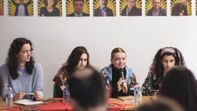 Halkların Karavanı aktivisti Alma: