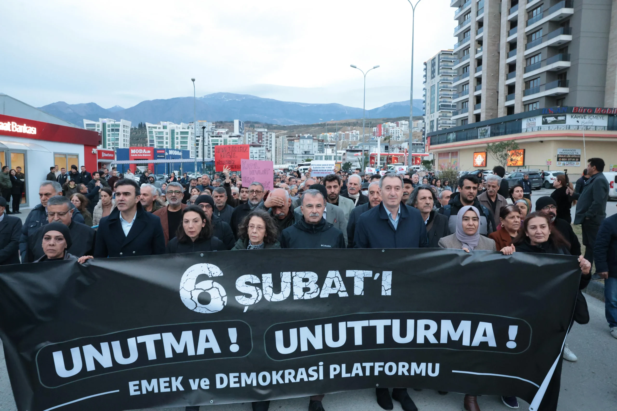 Bakırhan, deprem bölgesinden seslendi: