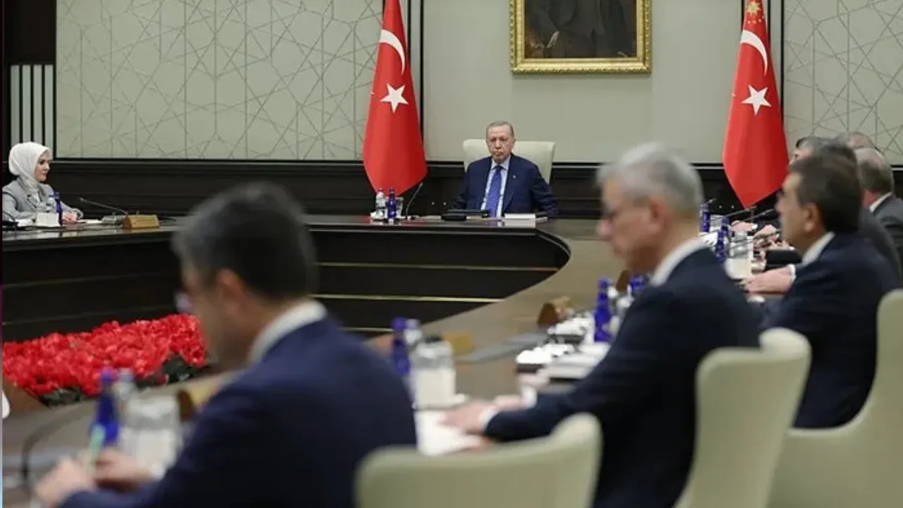 Üç haftalık aranın ardından