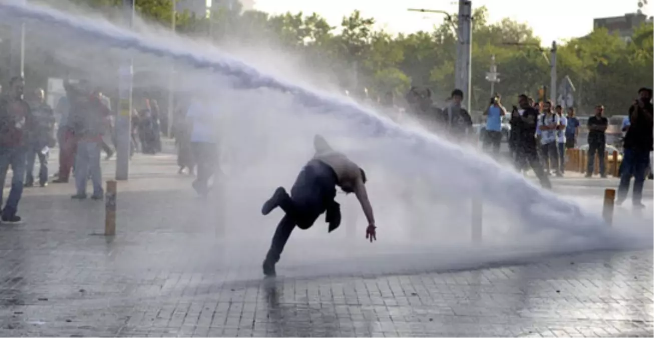 TOMA’dan sıkılan suyla yaralanmıştı