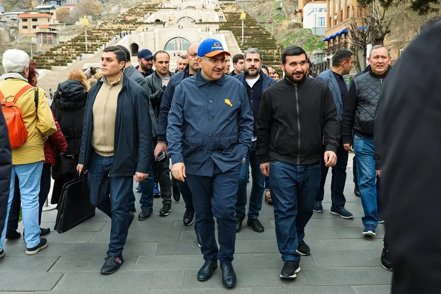 Üç kişi gözaltına alındı