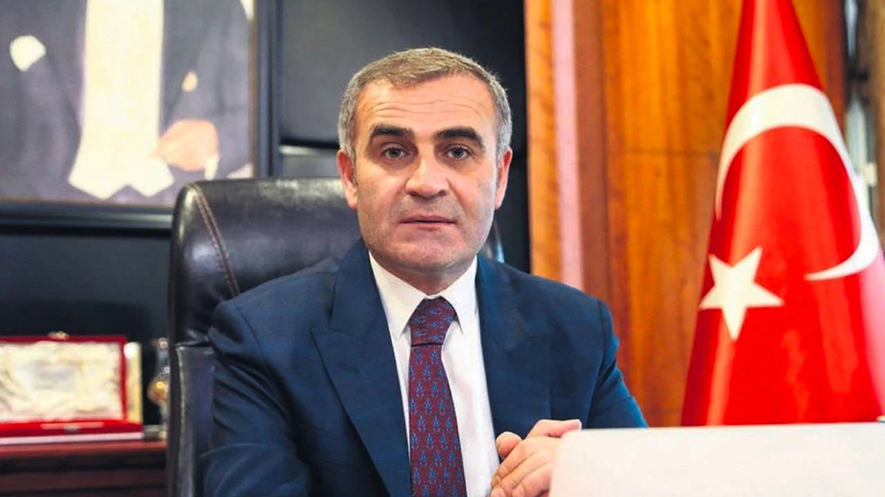 2 ayda AYM üyeliğine atanmıştı l