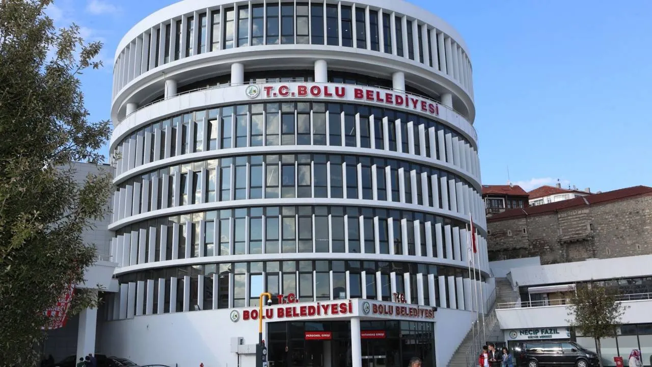 Tanju Özcan görevden uzaklaştırılmıştı