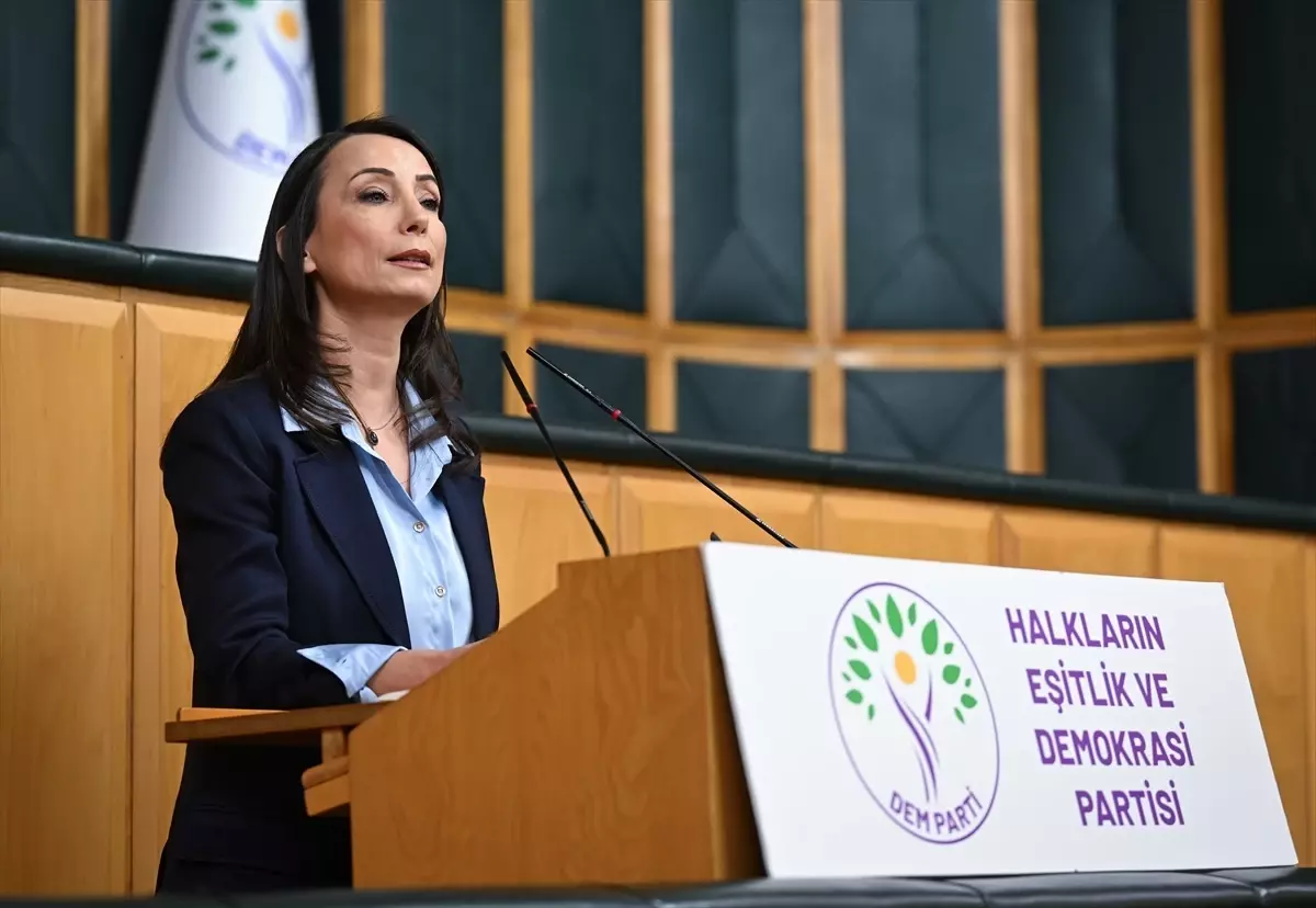 “Çözüm savaşta değil İran halklarındadır”