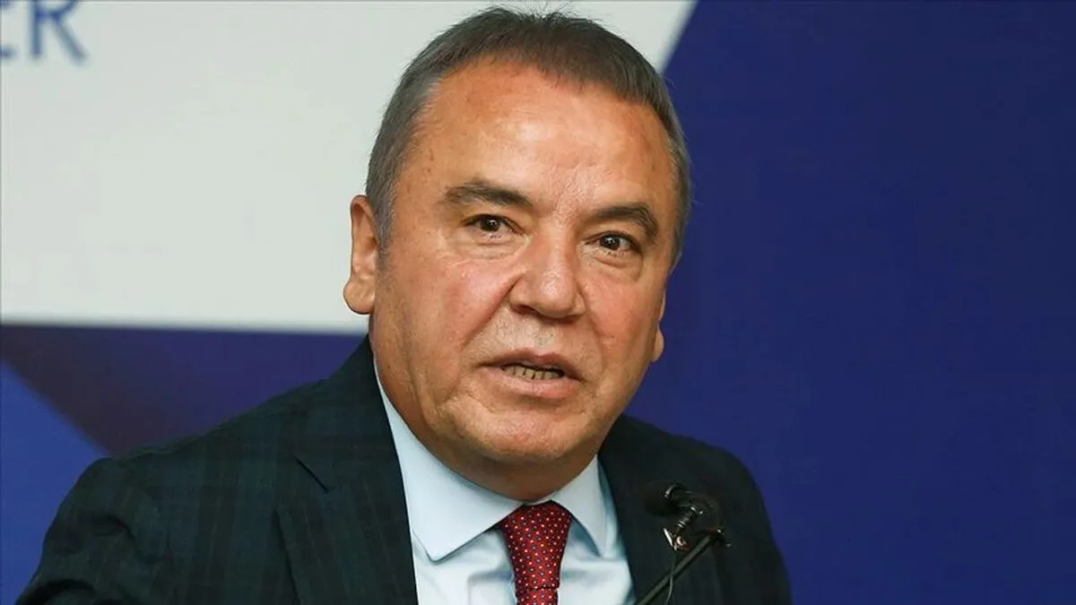 Gürlek’in “rüşvet” iddialarına Muhittin Böcek’ten yanıt:
