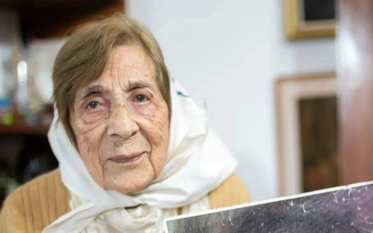 Plaza de Mayo Anneleri’nin sembol isimlerindendi l