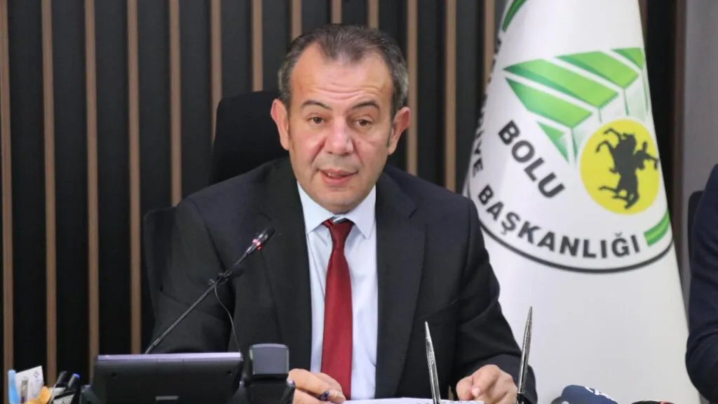 tanju-ozcan-aa-1704792
