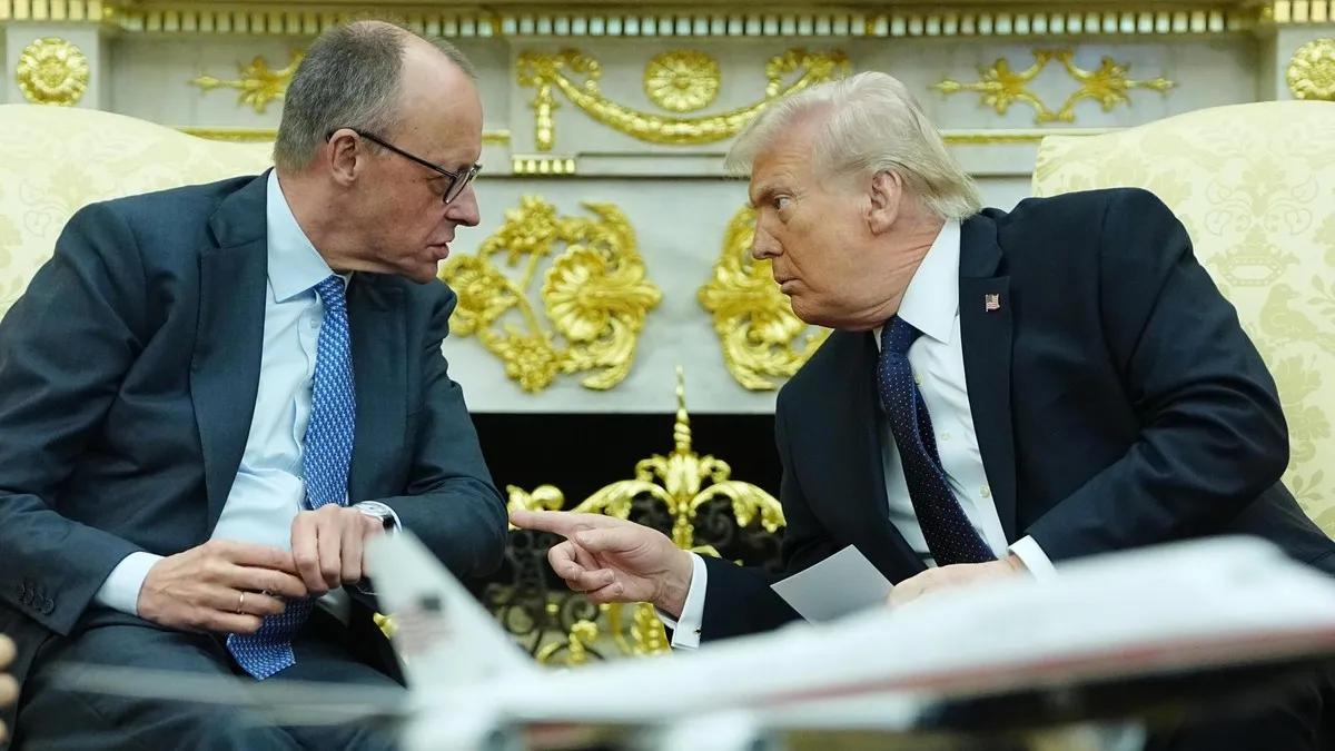 Pehlevi’yi düşünmüyor: “Yeni liderler ortaya çıkacak” — Trump: Öncelikle orduyu bitirmemiz gerekiyor görseli