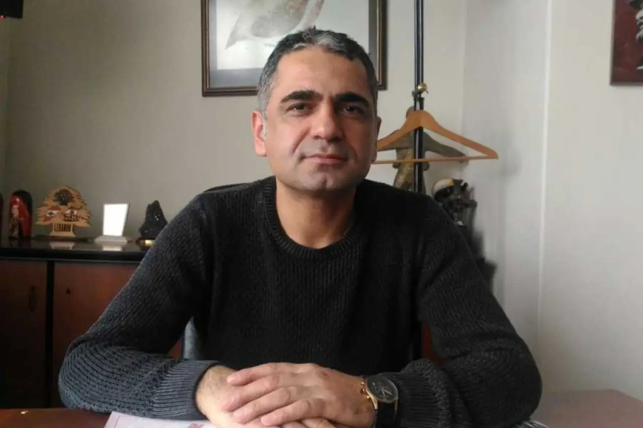Siyasi yasak talep edildi