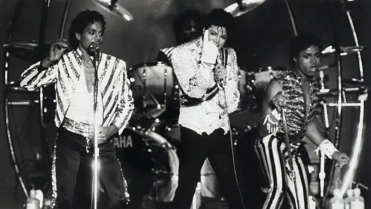 Michael Jackson sadece “Michael” mıydı?