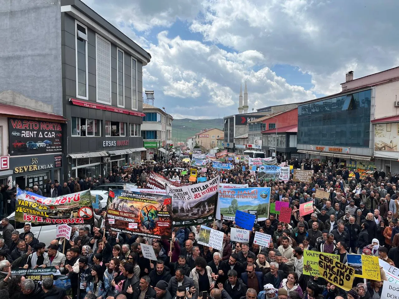 Ekolojik tahribata karşı miting düzenlendi