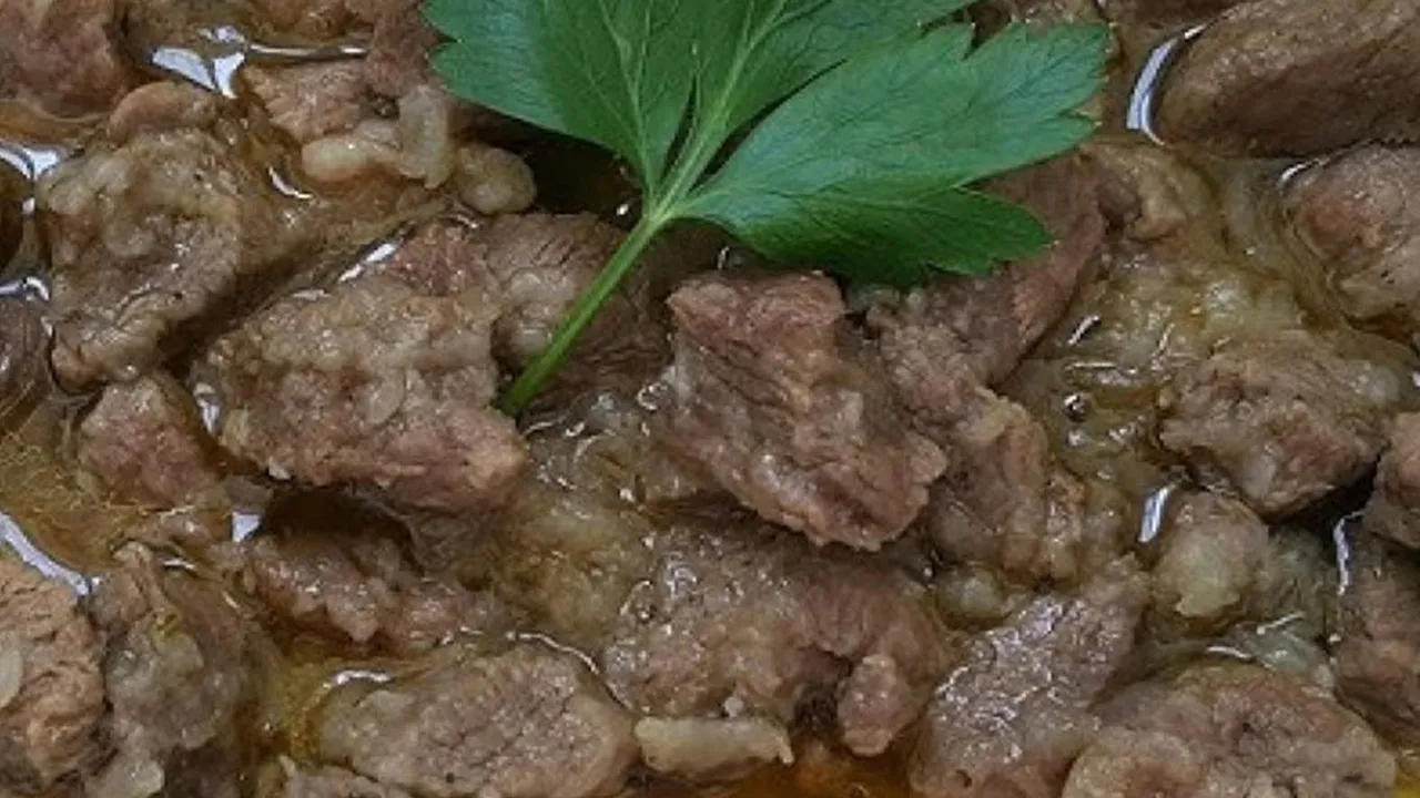 Et tenceresine 1 kaşık ekleyin eti lokuma çeviriyor! Et çok daha lezzetli oluyor