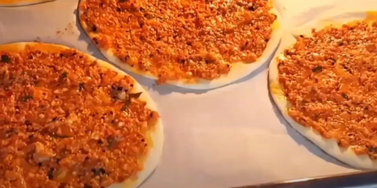 Hatay Usulü Biberli Ekmek! Hazırlayanlar Tadına Hayran Kalıyor