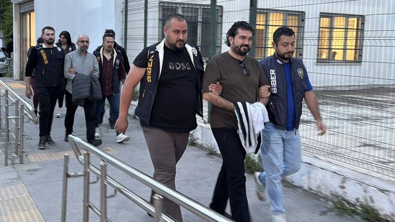 100 milyar TL ve 2 milyar dolarlık para hareketi