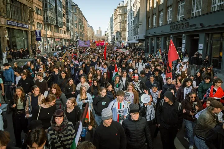 Almanya’da zorunlu askerlik protestosu