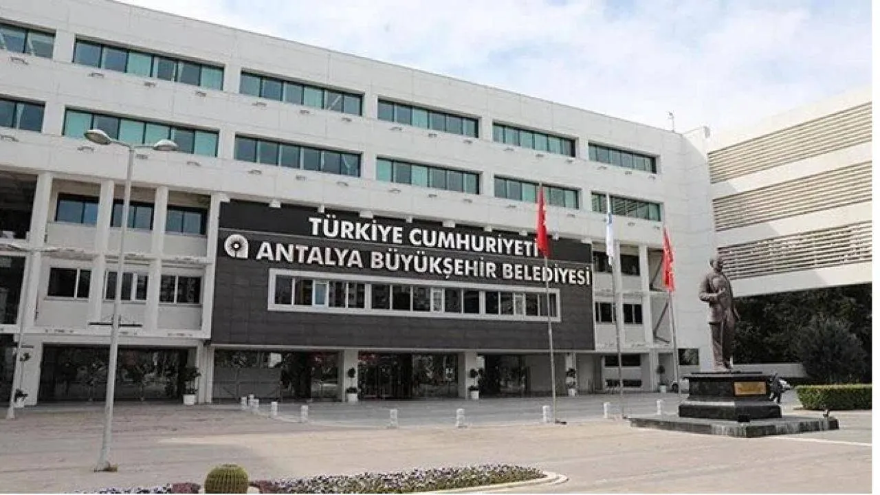 10 kişi gözaltına alındı
