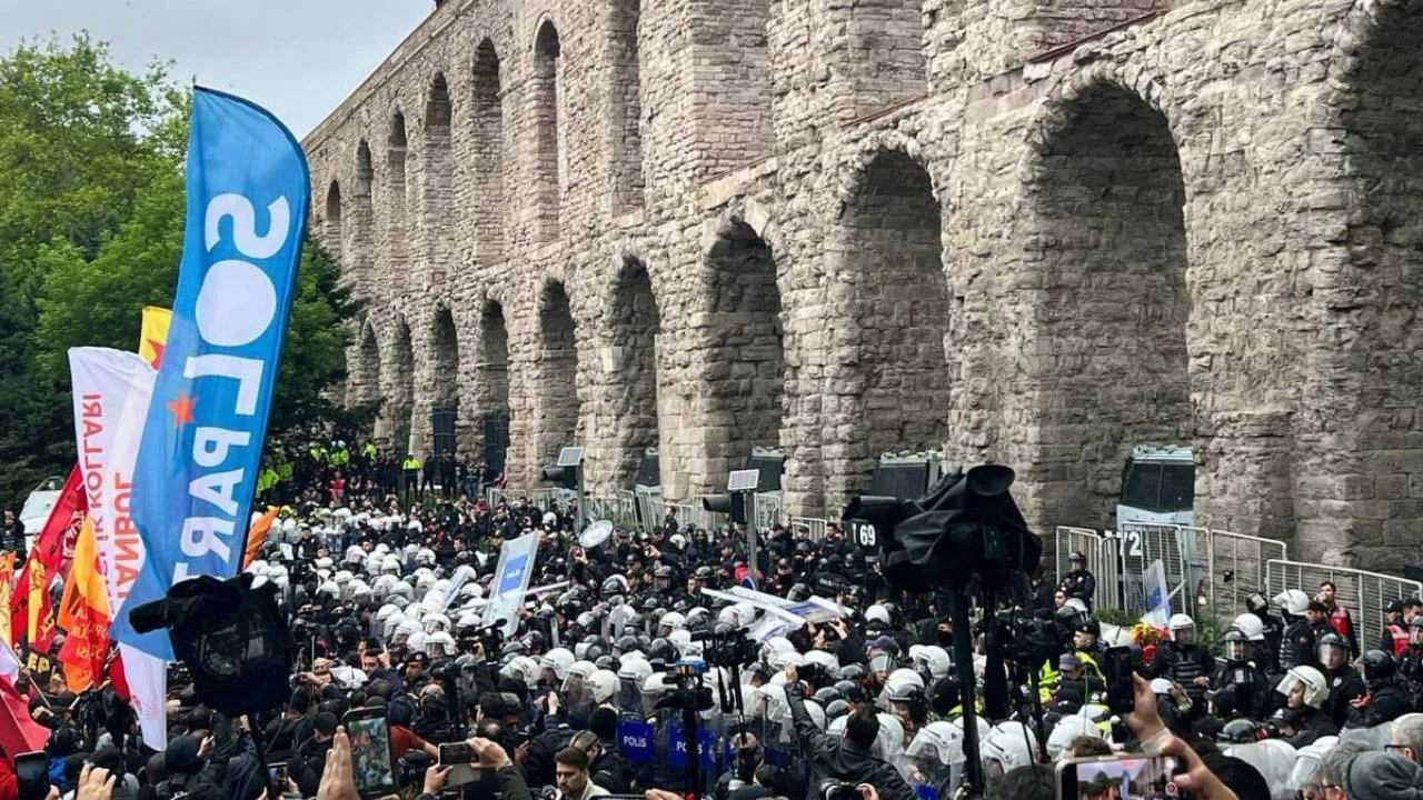 ‘Barışçıl gösteri hakkı engellendi’