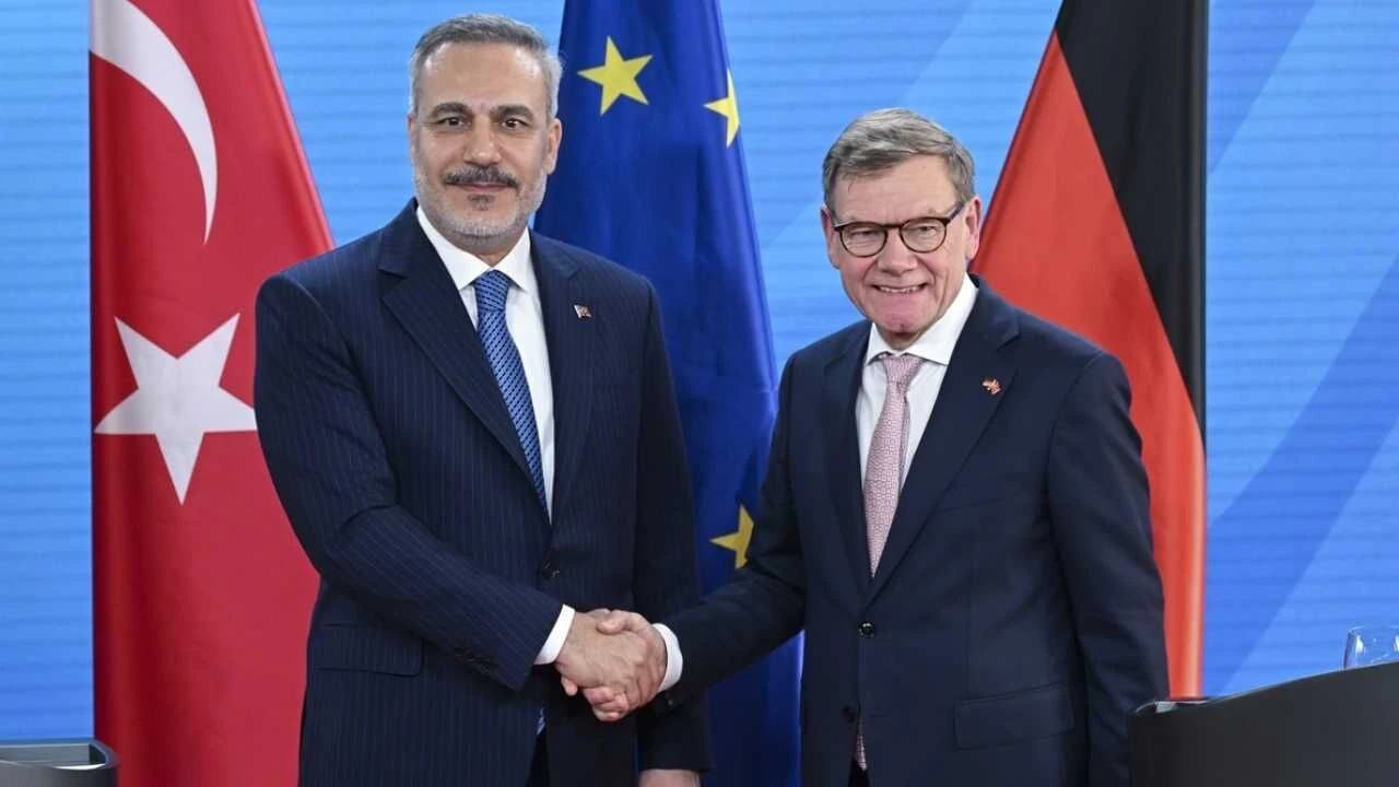 AB üyeliği konusunda farklılık sürüyor