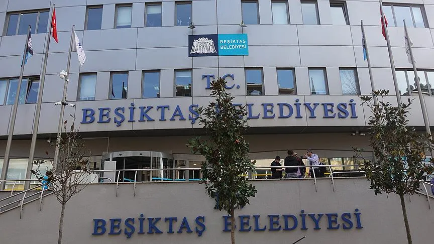 Eski başkan yardımcısı ve 4 kişi gözaltında