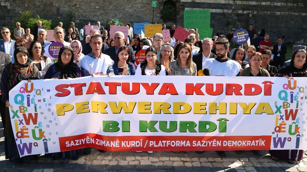 İki kentte Kürt Dil Bayramı deklarasyonu: