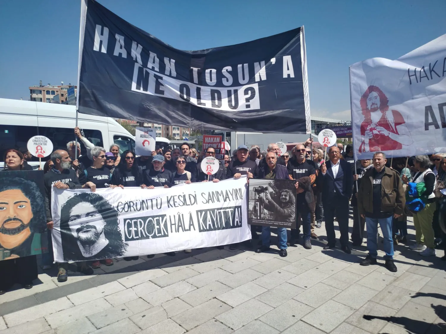 Polis pankarttan rahatsız oldu