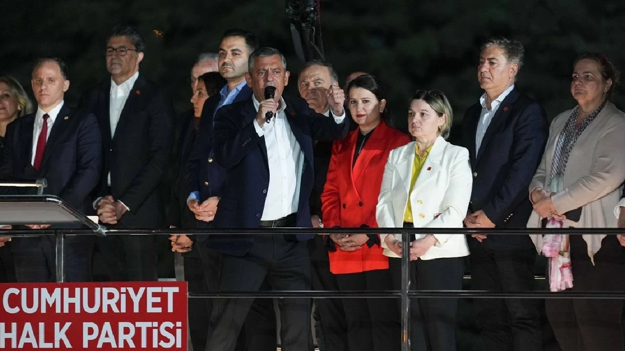 CHP genel merkezinde gece boyu nöbet