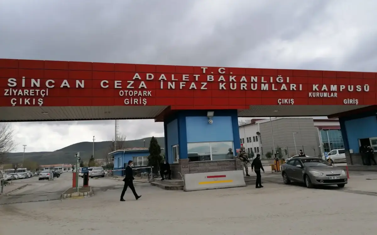 Cezasını bitiren Emine Abiş, Sincan’dan çıkamıyor
