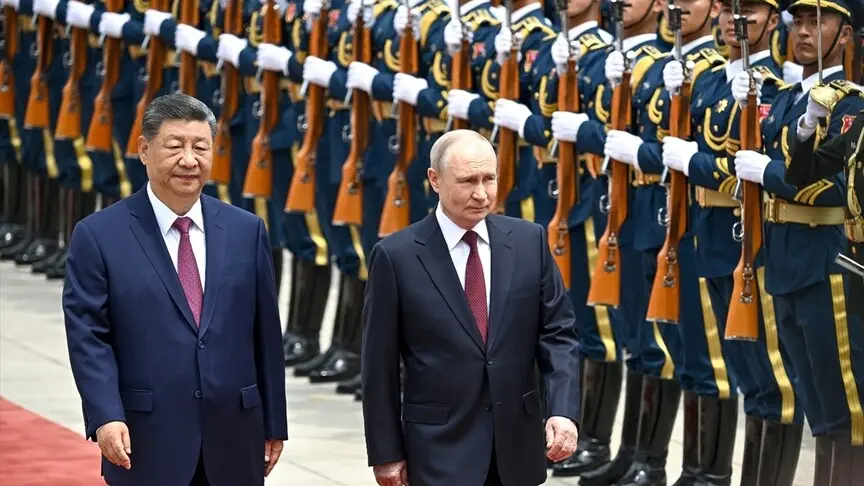 Putin Çin’de: Xi ile anlaşmalar imzaladı