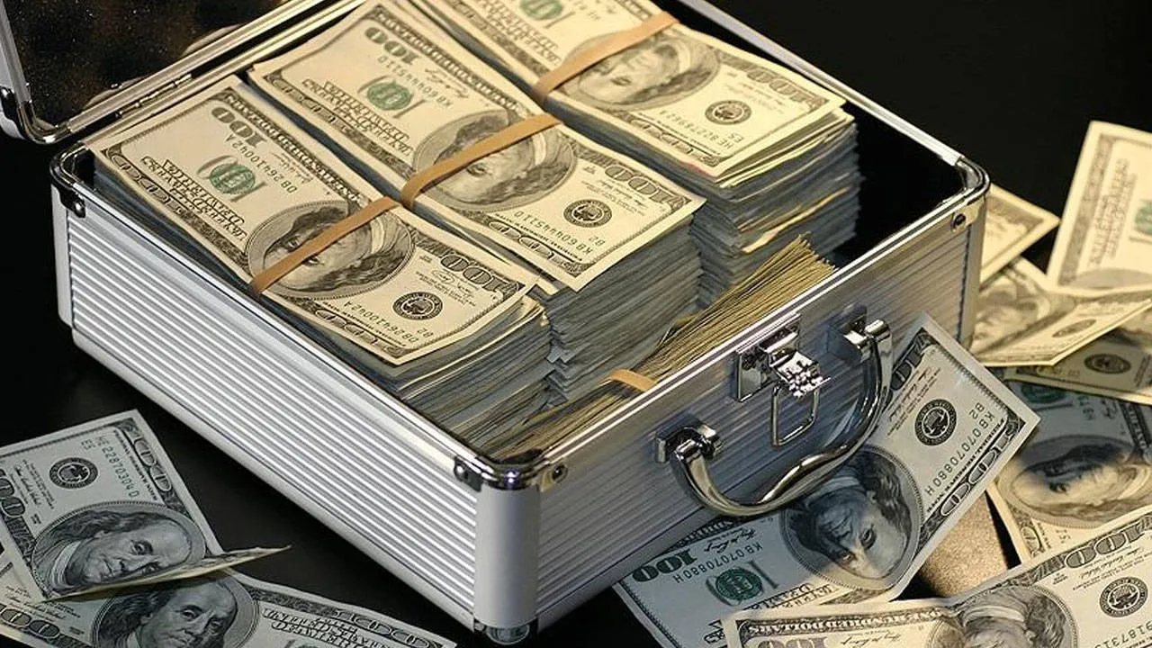 Türkiye’de dolar milyonerlerinin sayısı katlandı