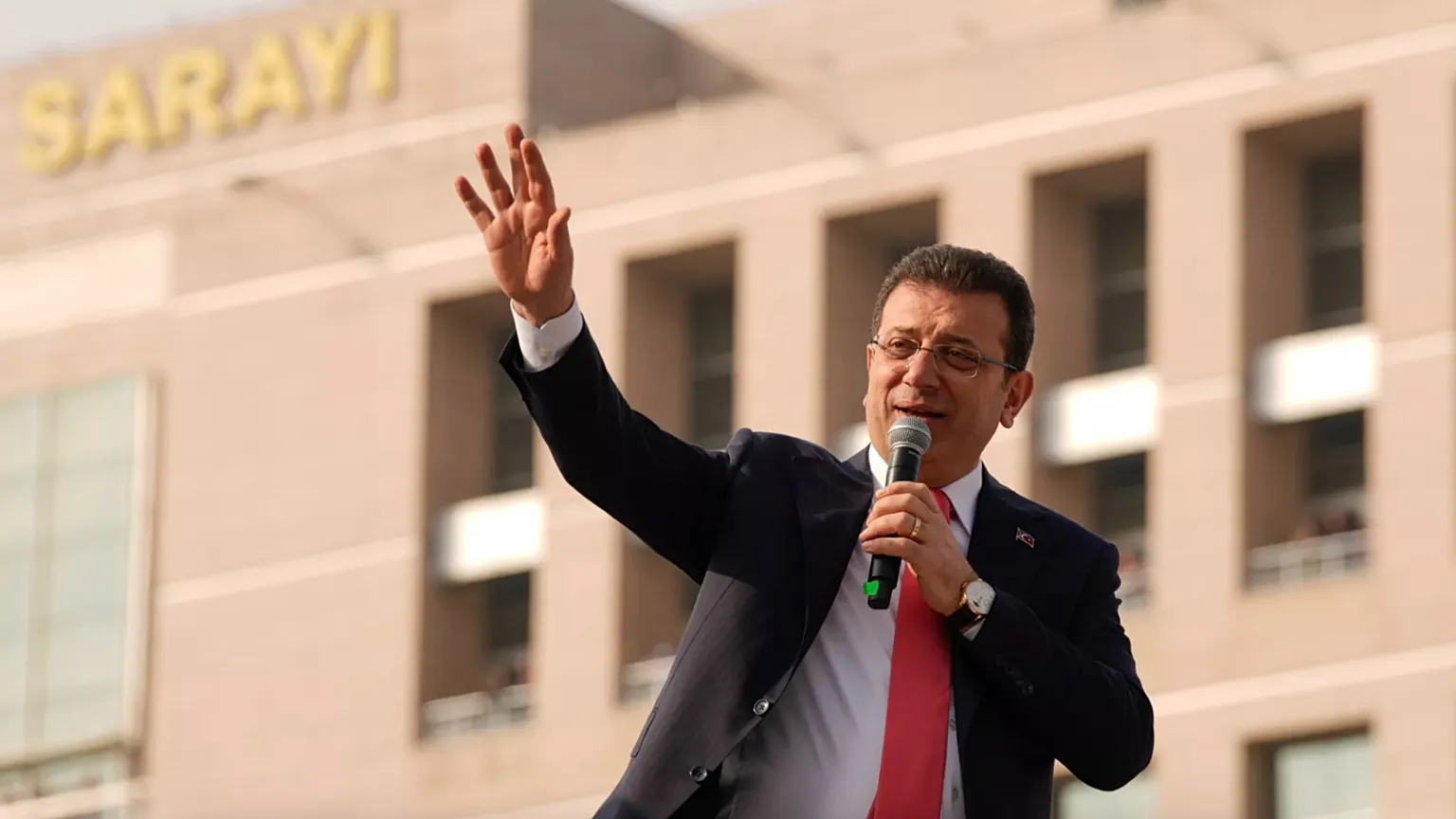 “Erdoğan’ın her söylediğini yapıyor”