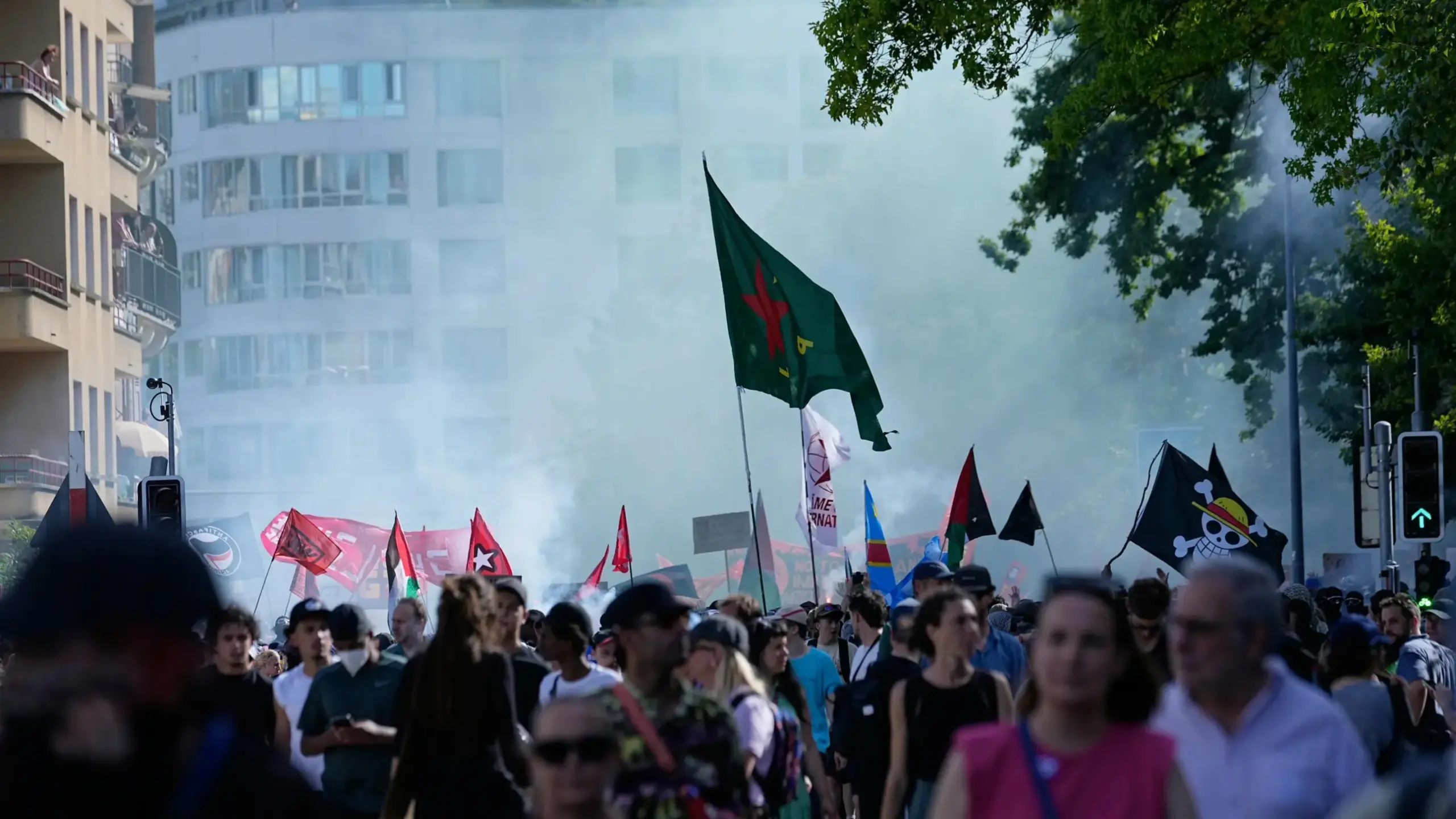G7 protestosunda polis müdahalesi