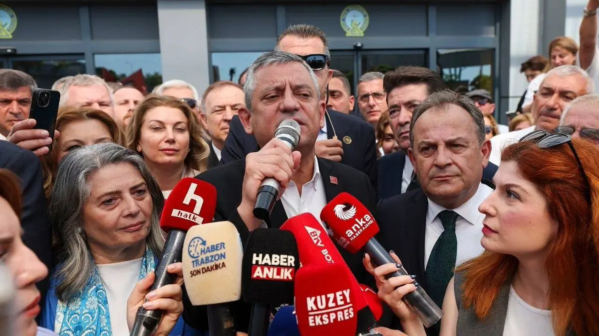 Özgür Özel Trabzon’da
