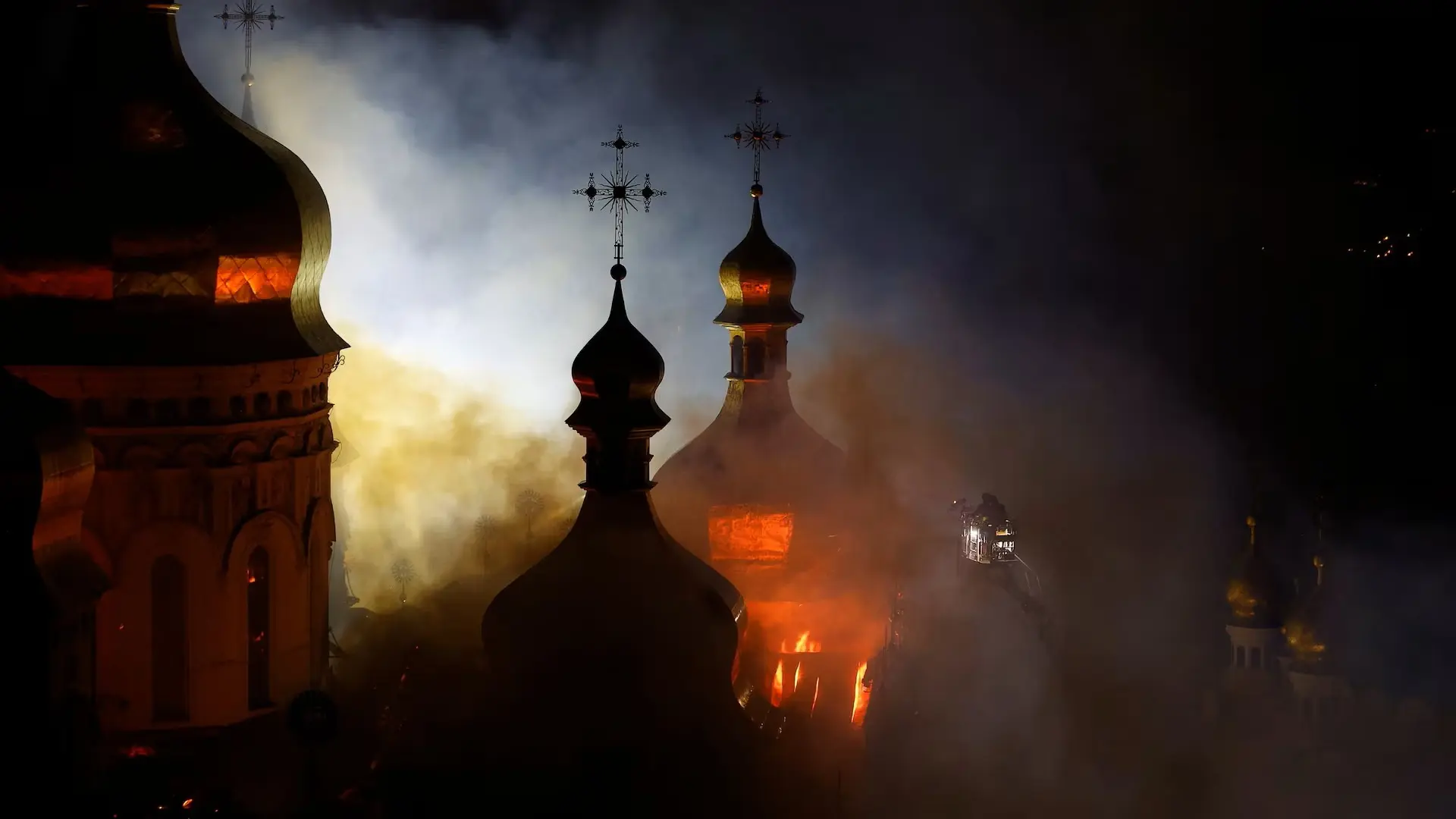 Kiev’de tarihi manastır hasar gördü